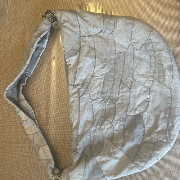 The softest gray leather De.De bag. - Picture 11 of 16